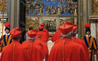 Le conclave du Vatican commence ce mercredi 7 mai : Voici ce qu'il faut savoir/ARTURO MARI / AFP