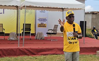 Assalé Tiemoko annonce sa candidature à l’élection présidentielle de 2025 en Côte d’Ivoire