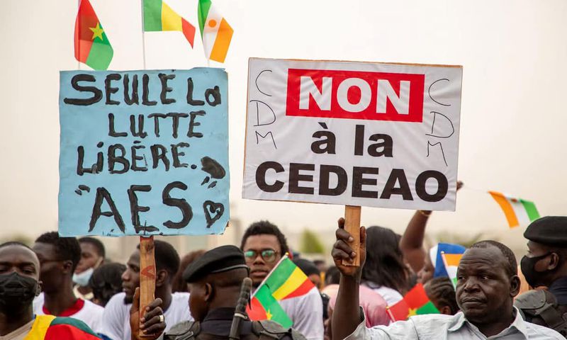 La CEDEAO accorde un délai de 6 mois aux régimes militaires de l'AES après leur retrait officiel