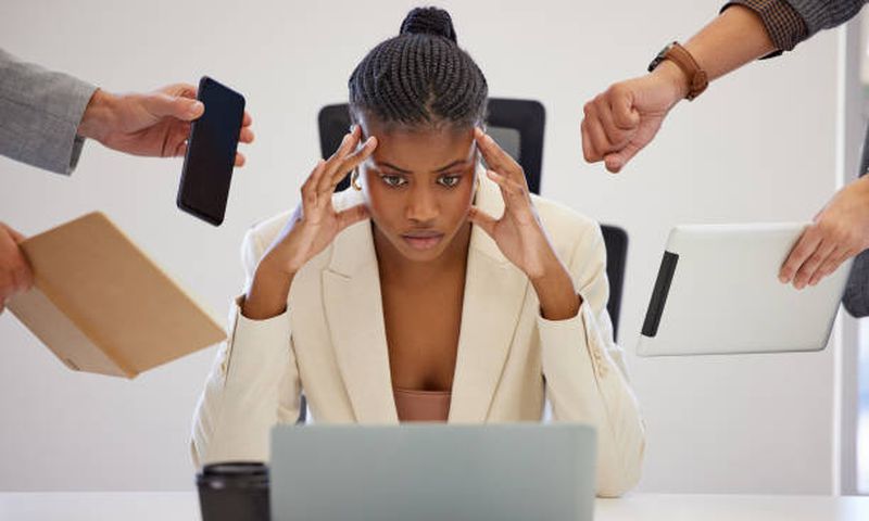 5 simple practices to detox your mind during the workday