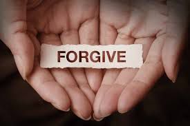  7 powerful ways to make peace with your past and move forward