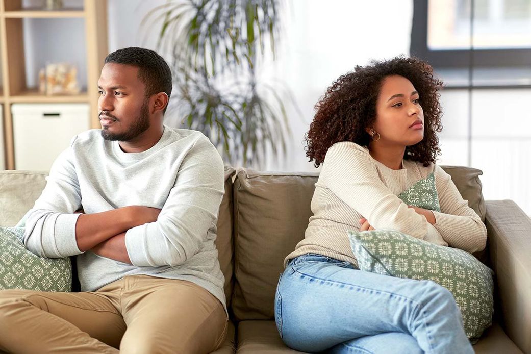 17 clear signs of low self-esteem in women