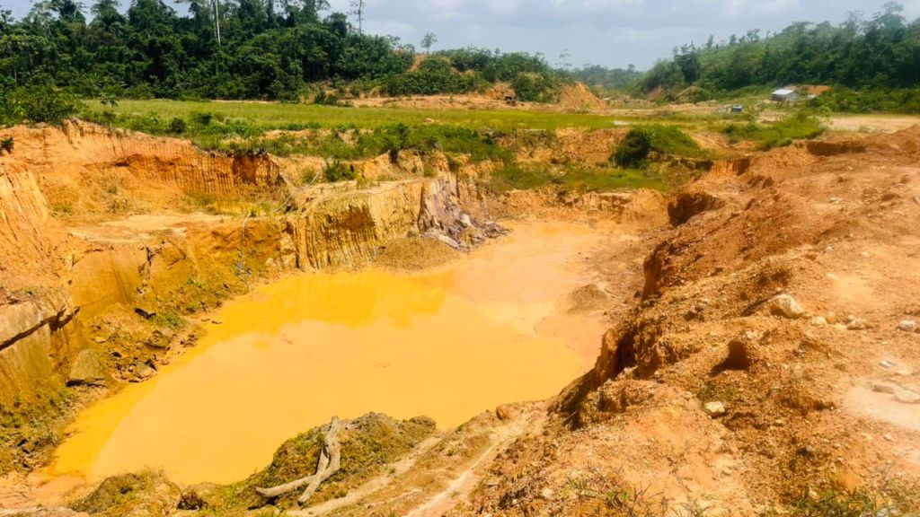 Police seize 4 excavators, arrest 9 at a galamsey site in Akani