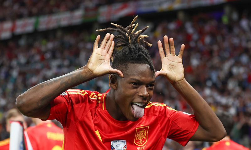 Ghanaian-born star Nico Williams close to joining Barcelona despite transfer hurdles
