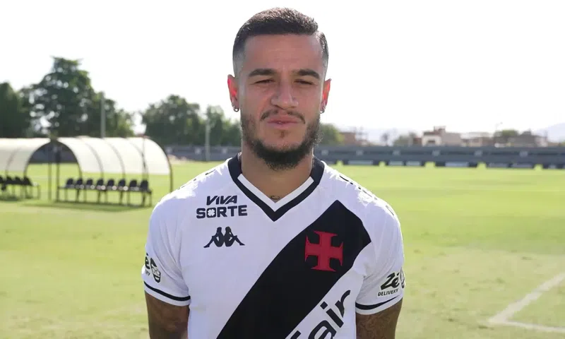 Gunshots interrupt ex-Liverpool star Coutinho’s interview leaving fans scared (Video)