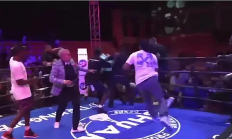 Referee attacked, thrown out of ring with punches after announcing winner (Video)