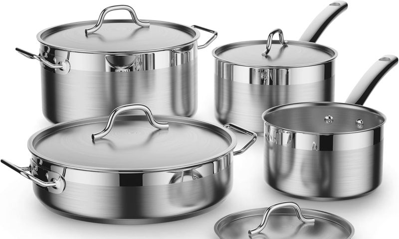 Foods you shouldn't cook with stainless steel pots [ubuy]