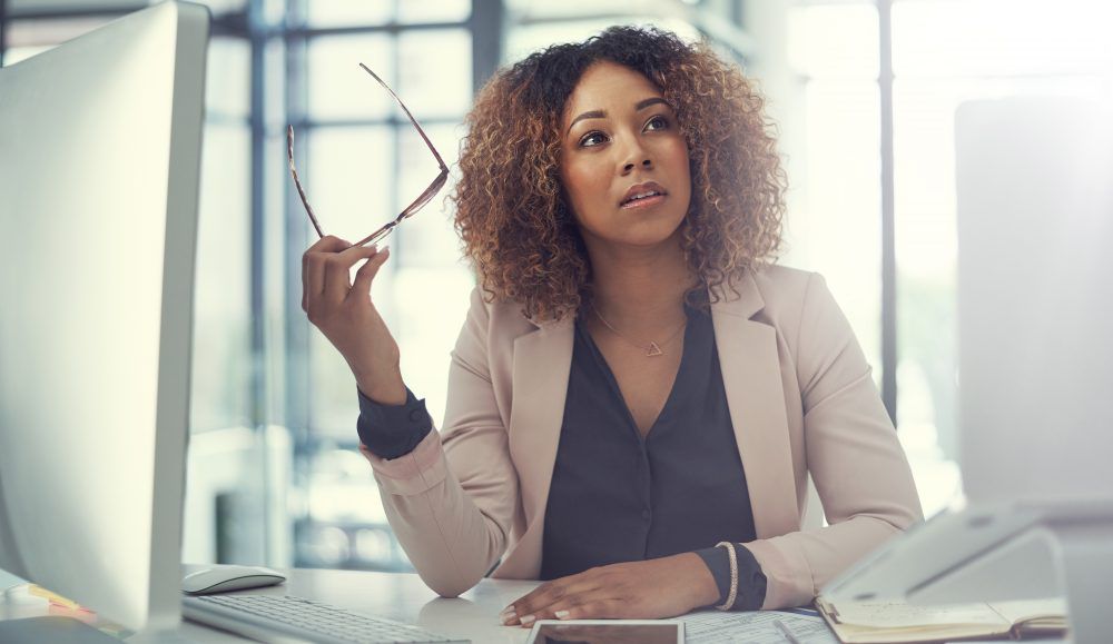 How to build confidence as ambitious woman & speak up at your workplace