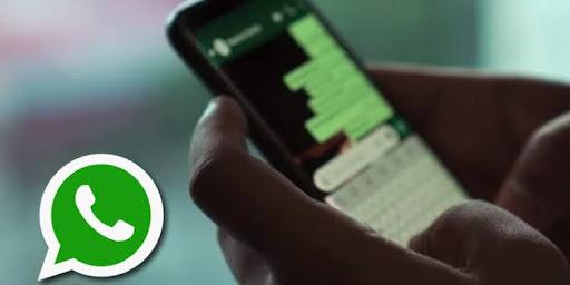 マンは平和の話をするために管理者を誘惑し、彼をwhatsappグループから連れ去ったために彼を死んで撃ちます