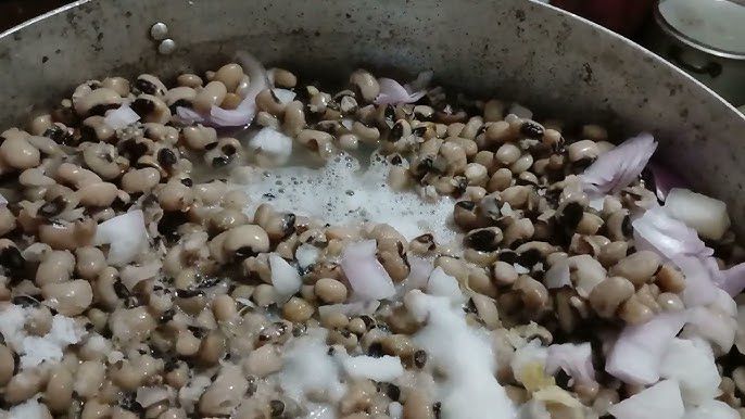 Boiled beans [YouTube]