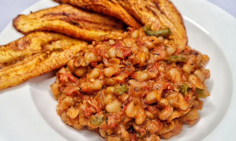 How to cook beans [SisiYemmieTv]