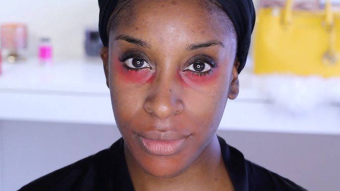 Use red lipstick as a quick concealer base [YouTube]