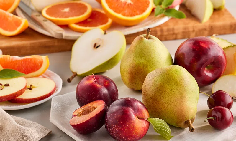 Top 5 fruits you should avoid eating at night [Harry & David]