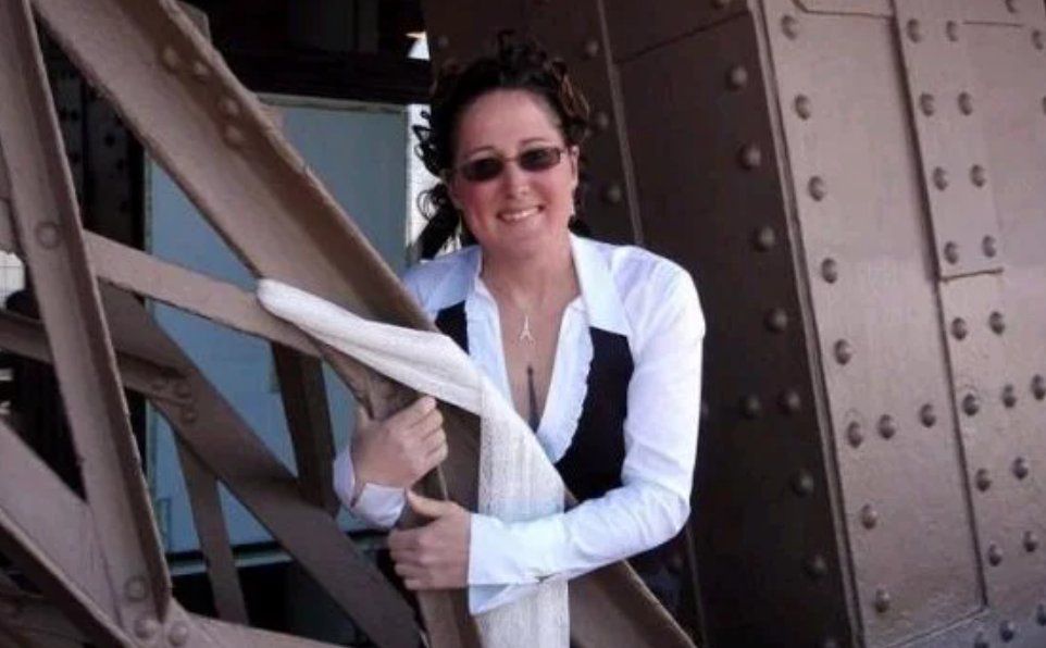 Erika and the tower [TheDailySceptic]