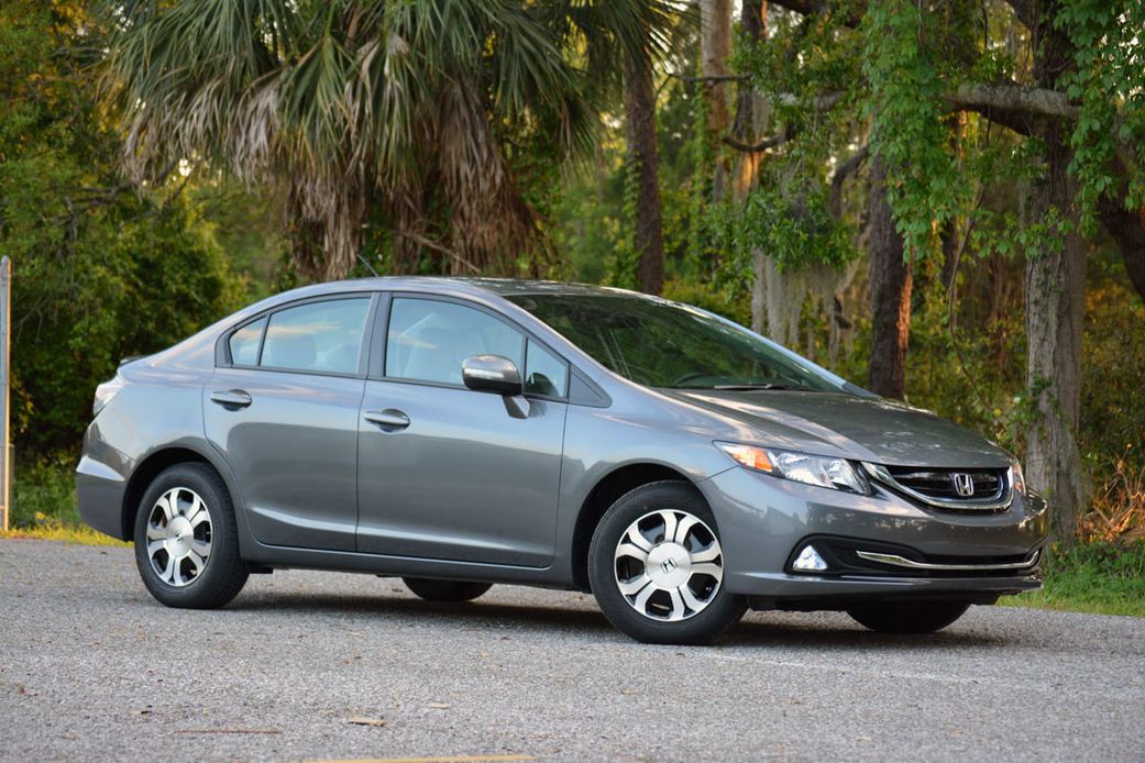Tired of buying fuel? These 9 cars will save you money in 2025
