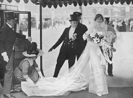 Wealthy couples in Britain started going on "bridal tours" [EdwardianPromenade]