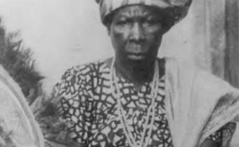 Meet the 1st and only female king in Nigeria who married wives [Ozi Ikoro]