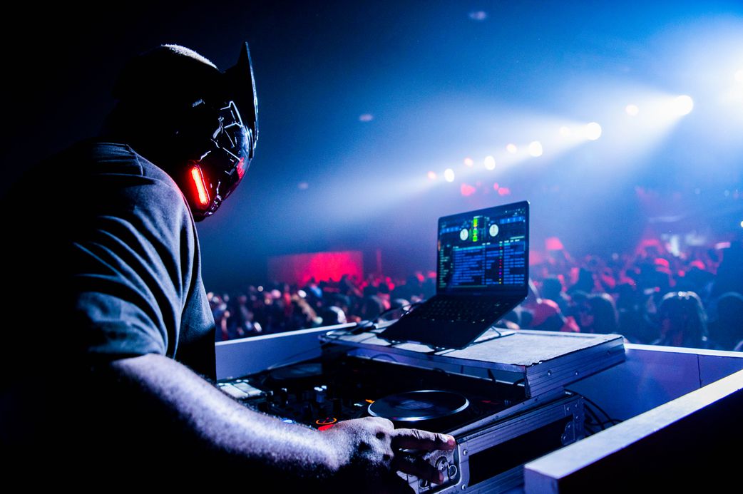 Mystery DJ - DJ Phat