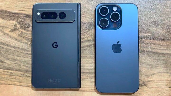 Google Pixel Fold vs iPhone 15 Pro Max