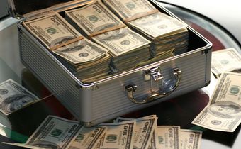 The highest paid CEO in the world earns $23.5 Billion