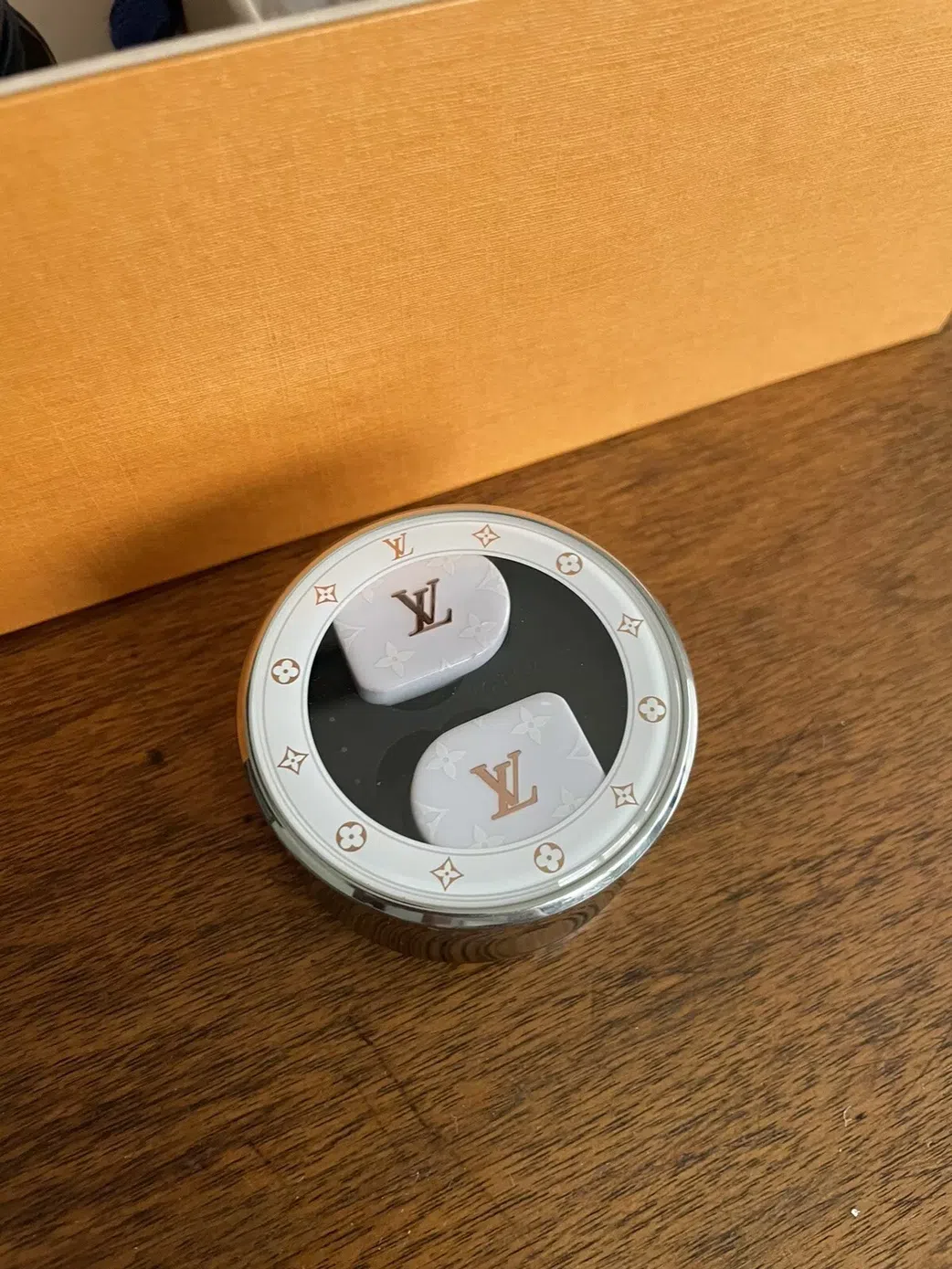 Louis Vuitton’s Horizon Earphones