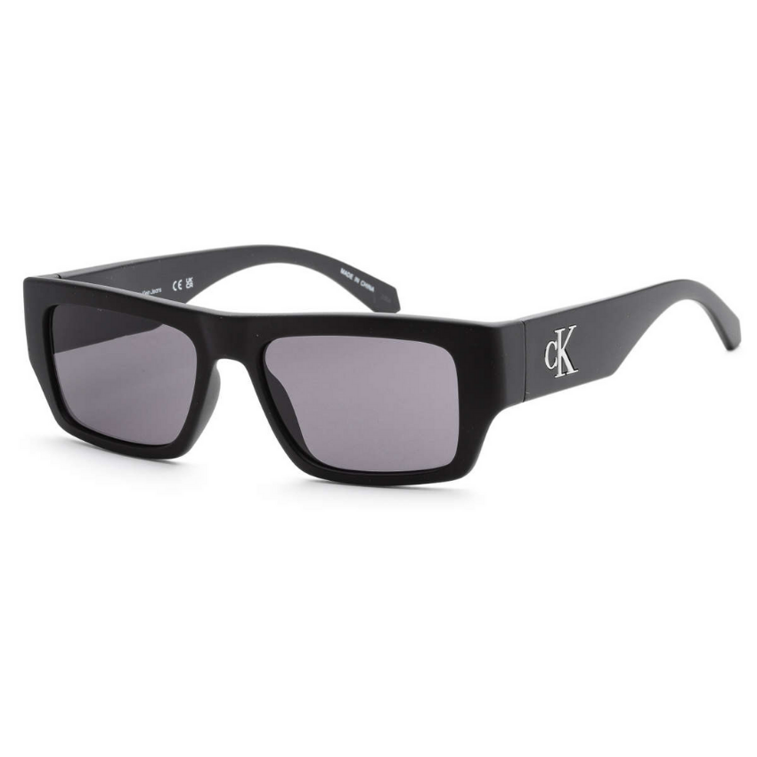 Sunshade: Calvin Klein Ojude Oba Essentials