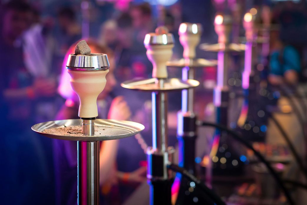 Chicha : les femmes dans la fumée des narguilés