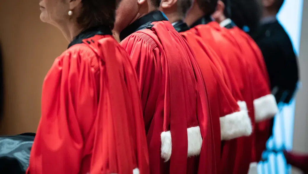 Un faux magistrat proposait des libertés provisoires sous bracelet électroniques à 1,5 million FCFA