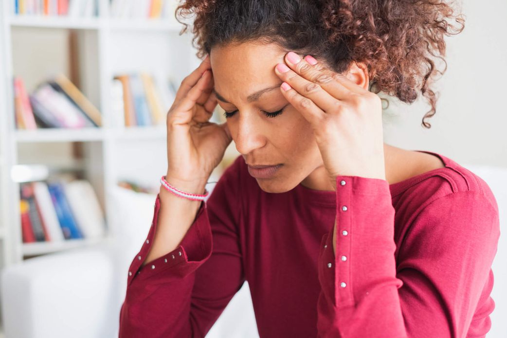 Migraine ? Voici 4 huiles essentielles qui soulagent vite !
