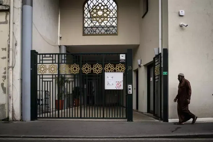 Un Coran volé et brûlé dans une mosquée