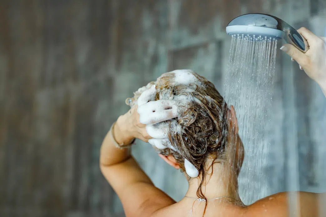 4 raisons qui vont vous faire passer à la douche du soir !