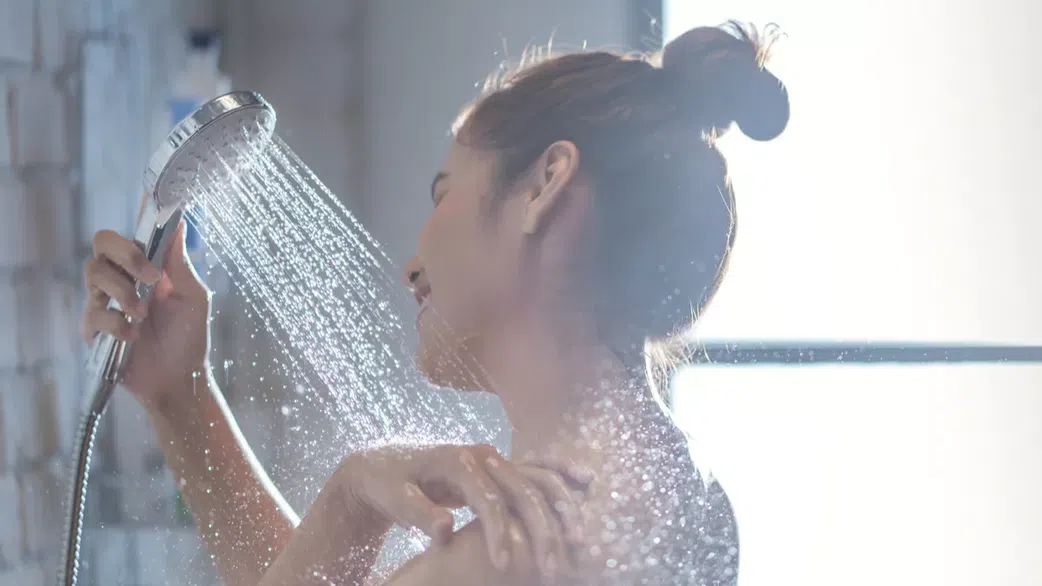 4 raisons qui vont vous faire passer à la douche du soir !