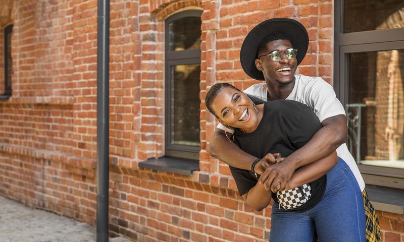 This type of man does not go out of his way to seek married women, but when an opportunity presents itself, he does not hesitate to take advantage