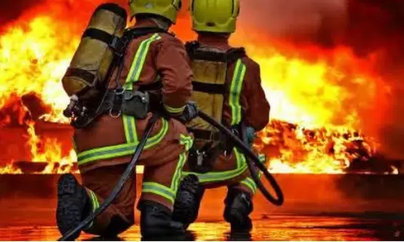 Muhammad said it is a bungalow of about 50 by 25 feet used as a dwelling house, with two rooms engulfed by the fire and were completely well alight.