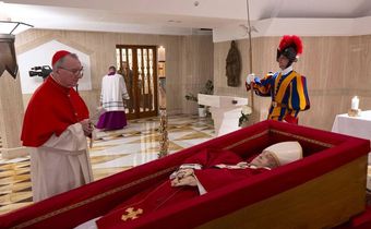 Pope Francis’ body in an open casket