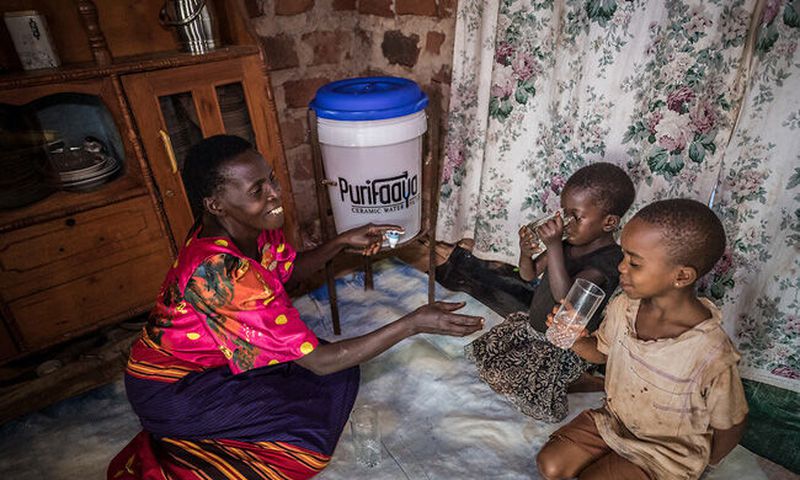 Purifaaya distribute ceramic water filters