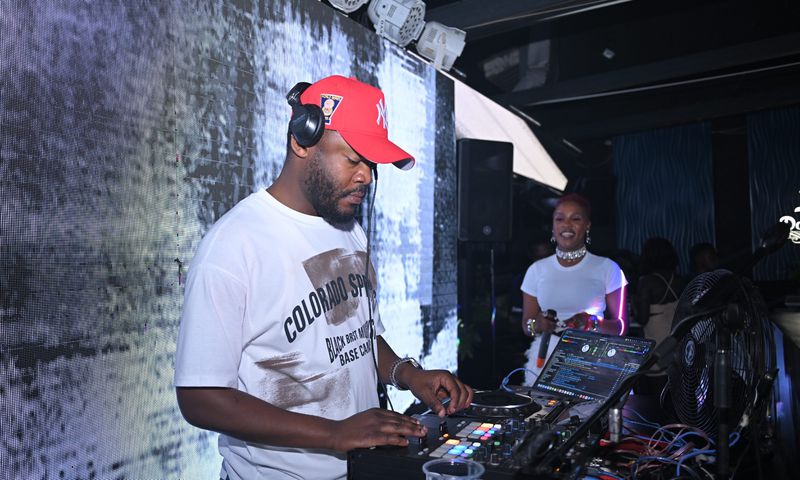 Fem DJ
