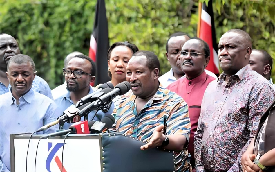 Former Limuru MP Peter Mwathi addressing the press in the company of Azimio co-principal Kalonzo Musyoka and other leaders at the SKM Command Centre in Nairobi on Nov 30, 2024