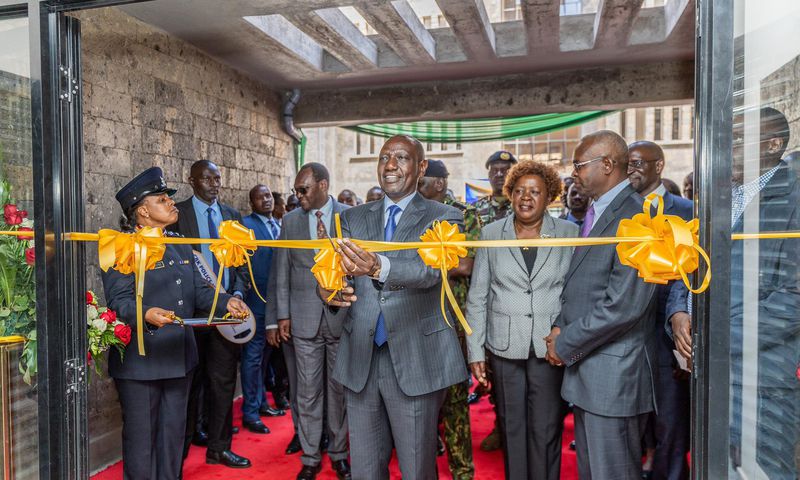 President William Ruto on Tuesday officially opened the Central Bank of Kenya (CBK) Police Housing Complex located in Nairobi’s Industrial Area. 