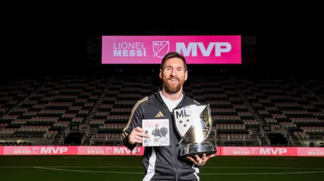 Soccer legend Lionel Messi awarded the Presidential Medal of Freedom by United States President Joe Biden