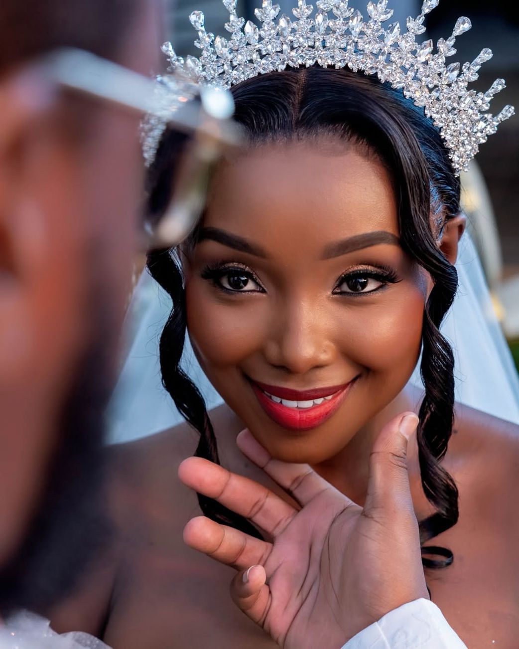 Kate Actress stuns fans with breathtaking bridal photos