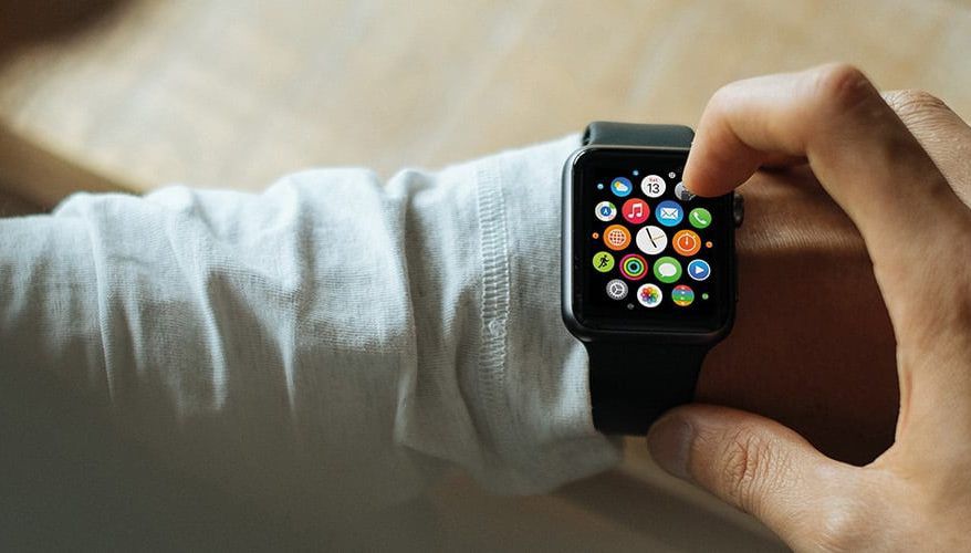 Smartwatch with multiple apps
