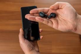 Why sharing earphones is a bad idea: 5 health risks staring at you