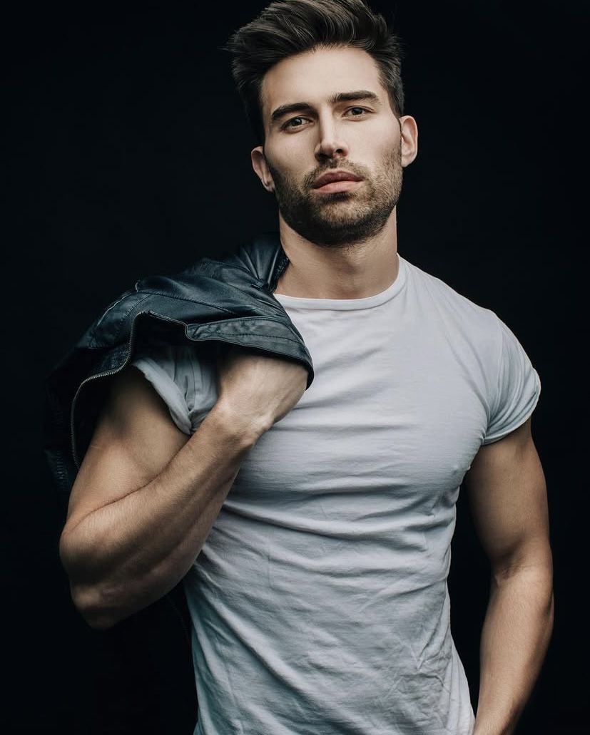 Derek Dixon