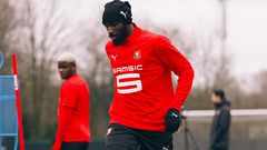 Seko Fofana quitte Al-Nassr et signe au Stade Rennais jusqu’en 2029