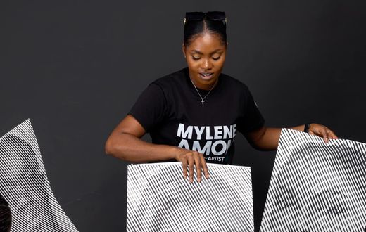 L'ivoirienne Mylène Amon en route pour un record mondial : 150 portraits en 5 jours/Vintage Photography by Ali Drabo