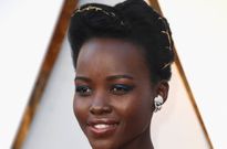 Amasunzu porté par Lupita Nyong'o/Lupita Nyong'o