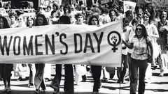 Femmes en train de défiler. Fairfax Media via Getty Images