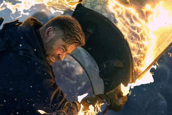 Chris Hemsworth - Extraction 2