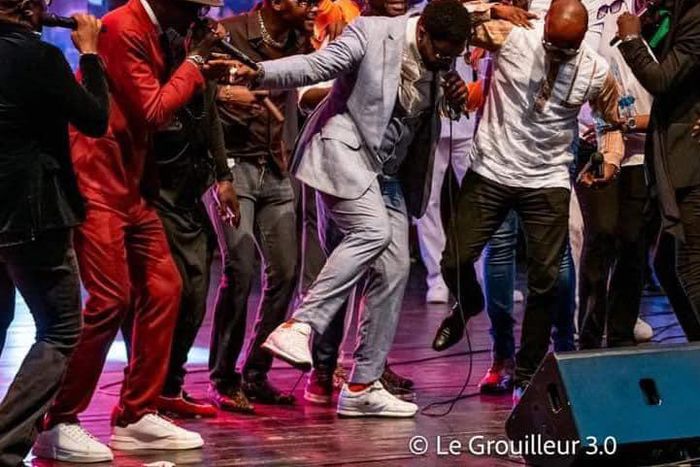 Molare, les membres de la jet set et Asalfo